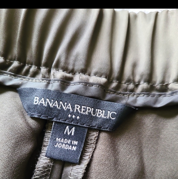 Banana Republic Women Sz M Olive Green Satin Jogger Pants w/pockets comfort - Picture 2 of 11